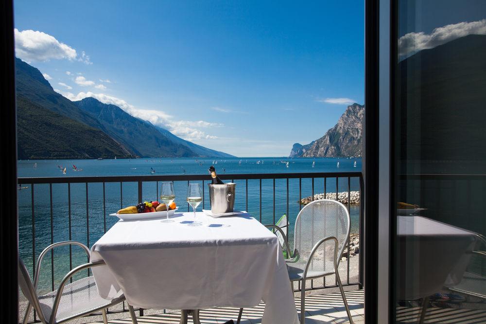 Hotel Lido Blu - Surf & Bike Torbole Sul Garda Dış mekan fotoğraf