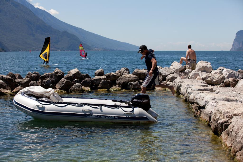 Hotel Lido Blu - Surf & Bike Torbole Sul Garda Dış mekan fotoğraf
