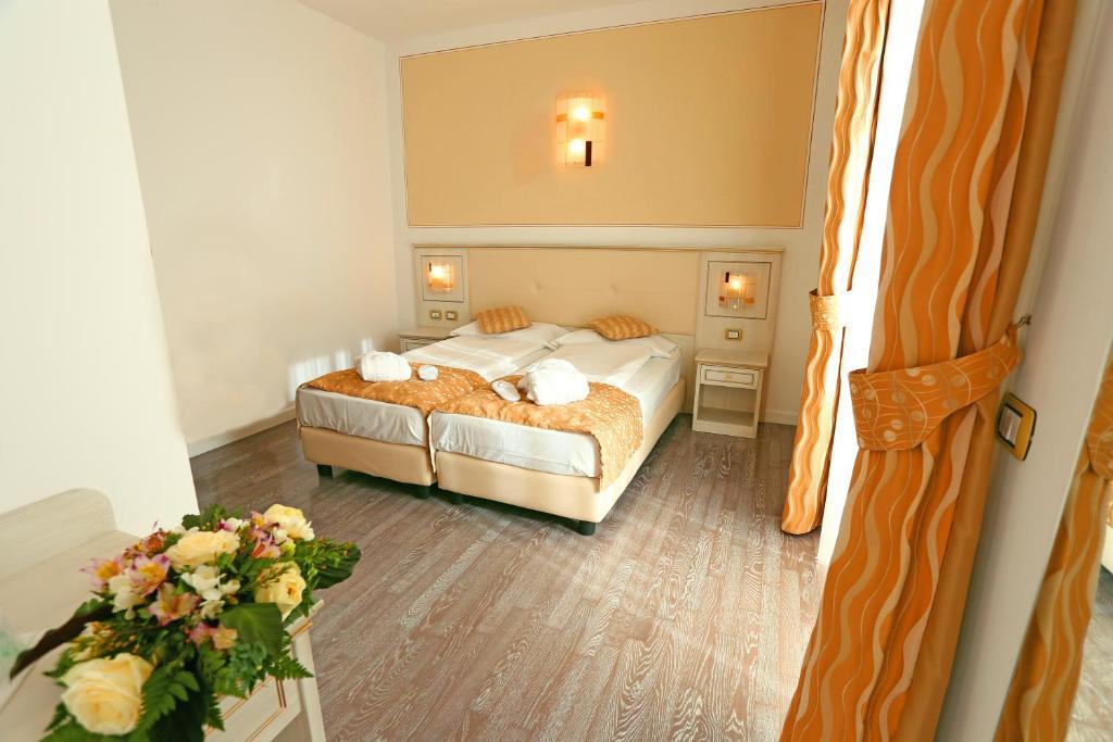 Hotel Lido Blu - Surf & Bike Torbole Sul Garda Dış mekan fotoğraf