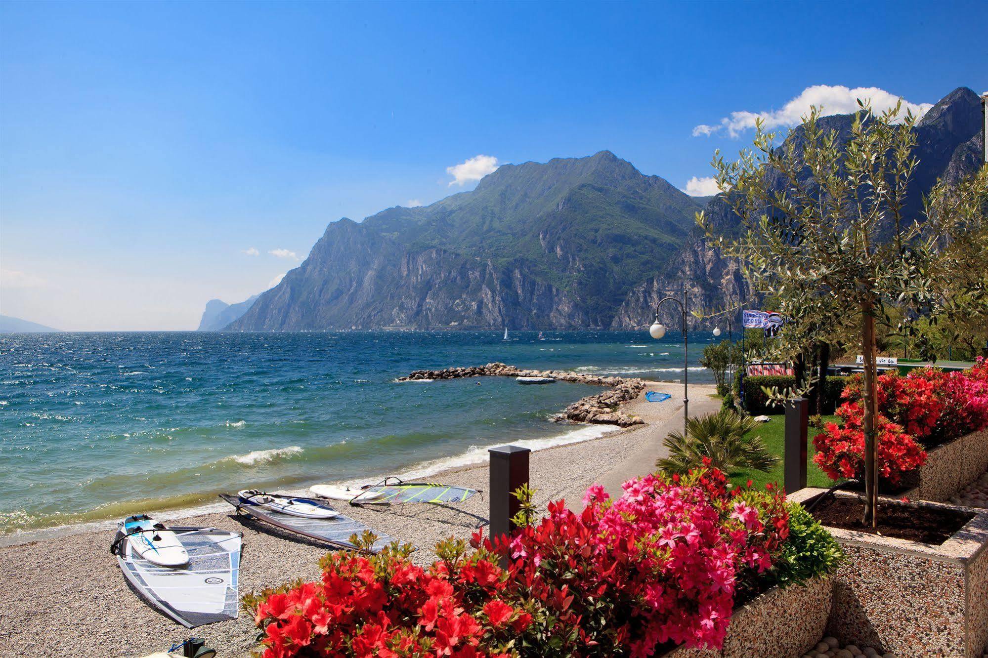 Hotel Lido Blu - Surf & Bike Torbole Sul Garda Dış mekan fotoğraf